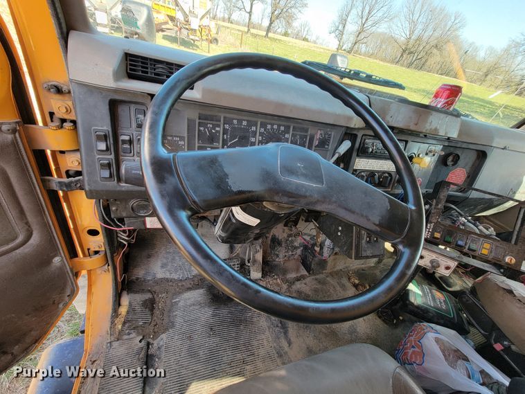 image for item FL9105 2002 International 2554  dump truck