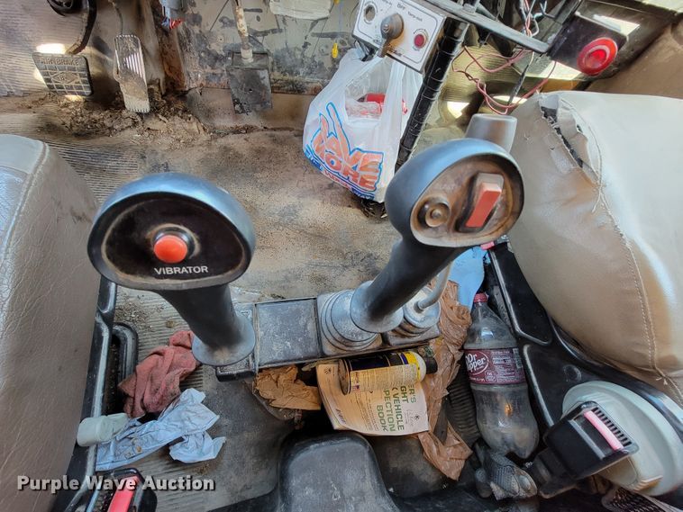 image for item FL9105 2002 International 2554  dump truck