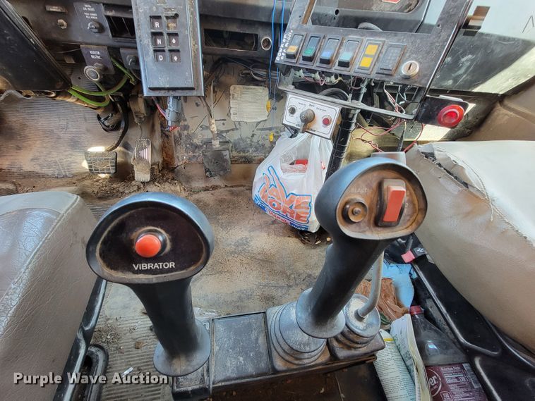 image for item FL9105 2002 International 2554  dump truck