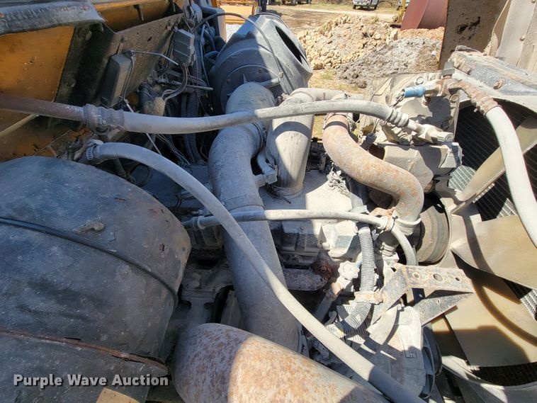 image for item FL9105 2002 International 2554  dump truck