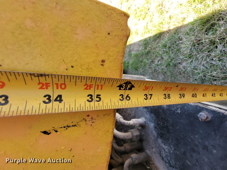 image for item FL9105 2002 International 2554  dump truck