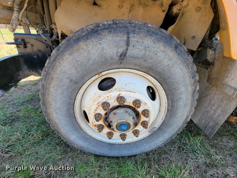 image for item FL9105 2002 International 2554  dump truck