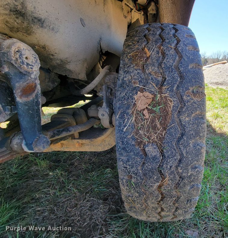 image for item FL9105 2002 International 2554  dump truck