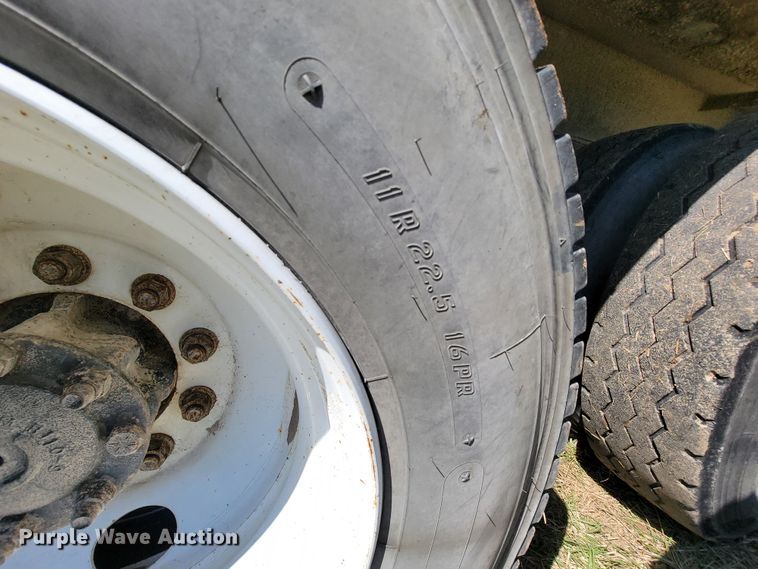 image for item FL9105 2002 International 2554  dump truck