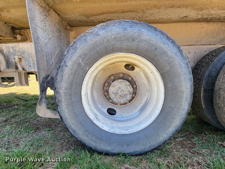 image for item FL9105 2002 International 2554  dump truck