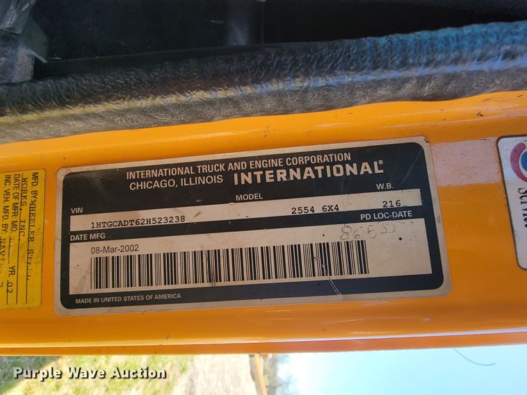 image for item FL9105 2002 International 2554  dump truck