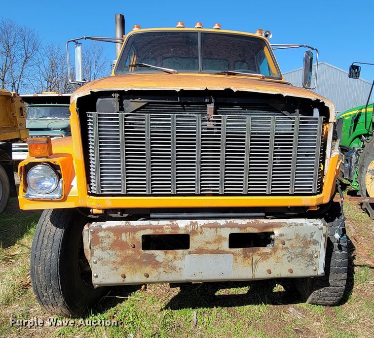 image for item FL9106 1989 White GMC Brigadier  dump truck