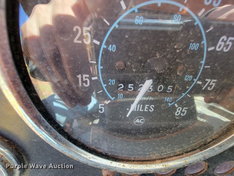 image for item FL9106 1989 White GMC Brigadier  dump truck