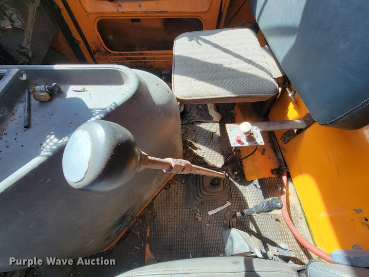 image for item FL9106 1989 White GMC Brigadier  dump truck