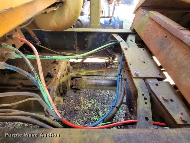 image for item FL9106 1989 White GMC Brigadier  dump truck