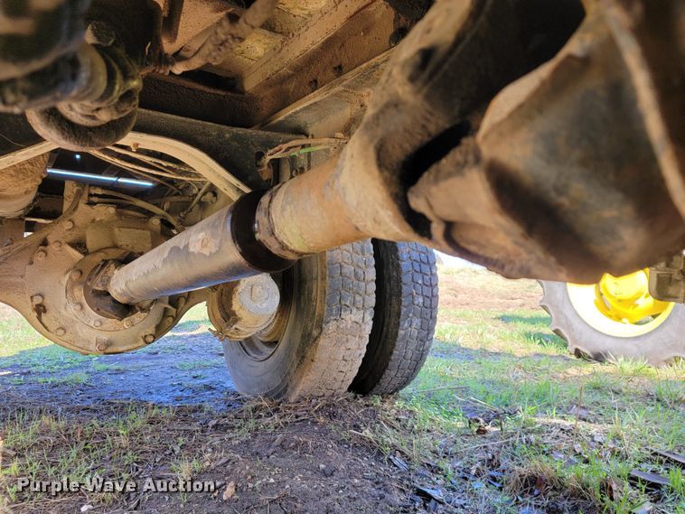 image for item FL9106 1989 White GMC Brigadier  dump truck