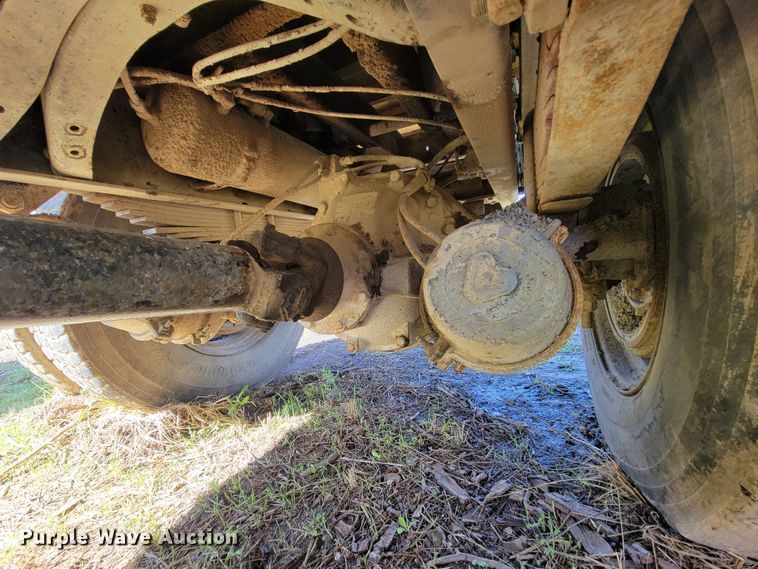 image for item FL9106 1989 White GMC Brigadier  dump truck