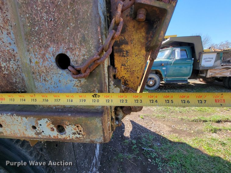 image for item FL9106 1989 White GMC Brigadier  dump truck