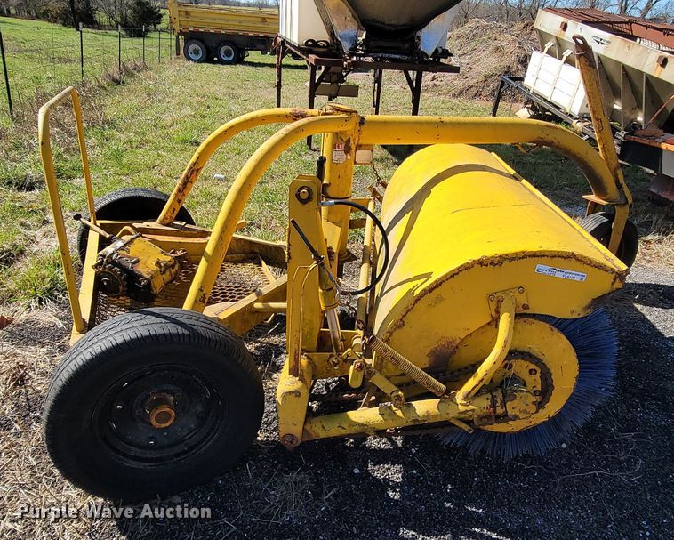 image for item FL9109 W.E. Grace K broom