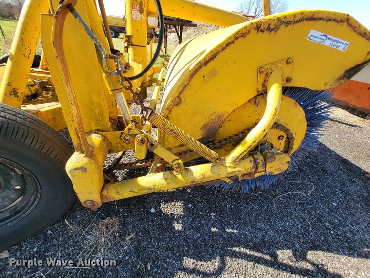 image for item FL9109 W.E. Grace K broom