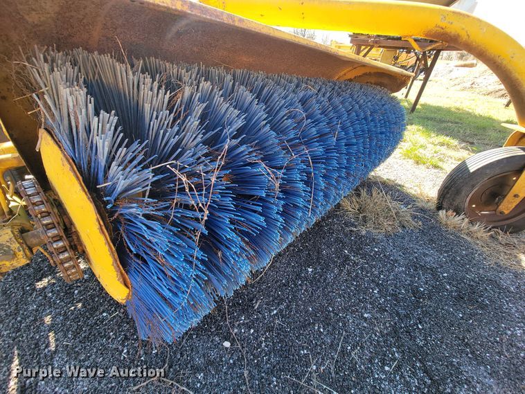 image for item FL9109 W.E. Grace K broom