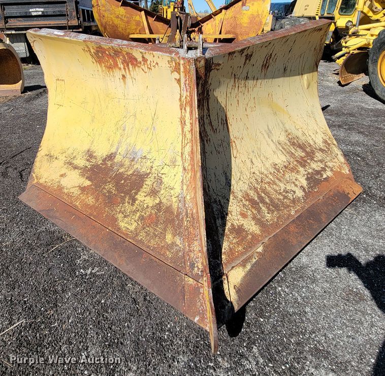 image for item FL9110 (2) V-plows