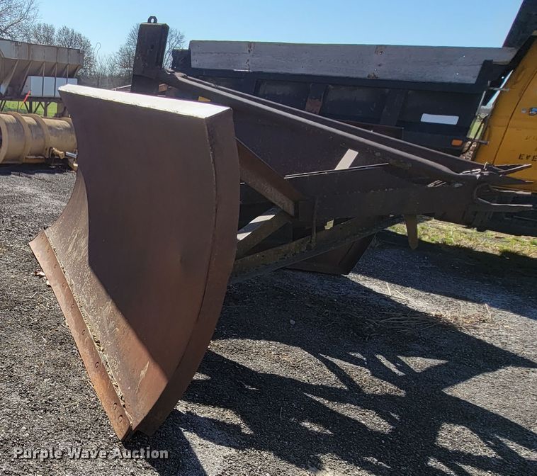 image for item FL9110 (2) V-plows