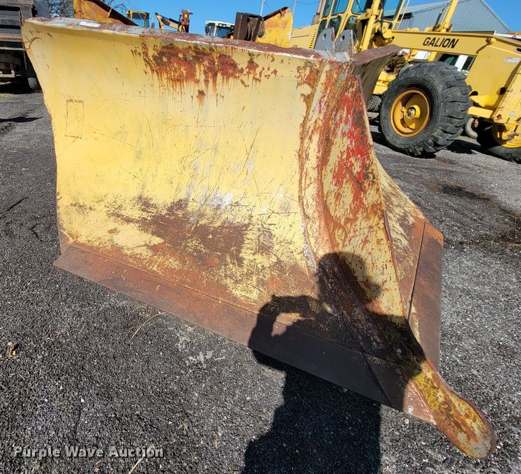 image for item FL9110 (2) V-plows