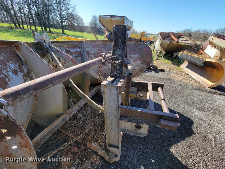 image for item FL9110 (2) V-plows