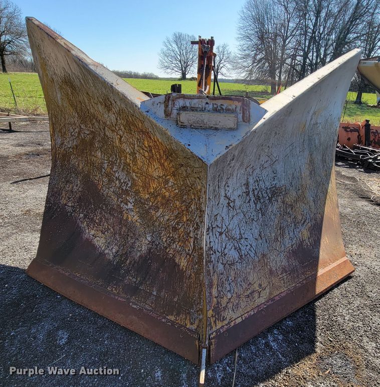 image for item FL9110 (2) V-plows