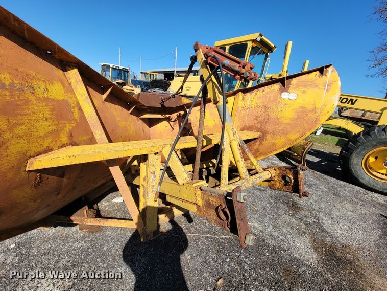 image for item FL9110 (2) V-plows