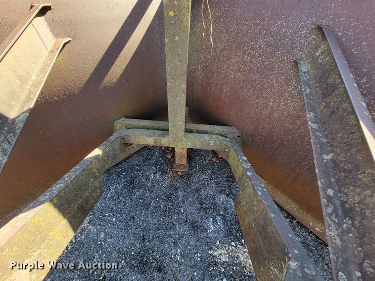 image for item FL9110 (2) V-plows