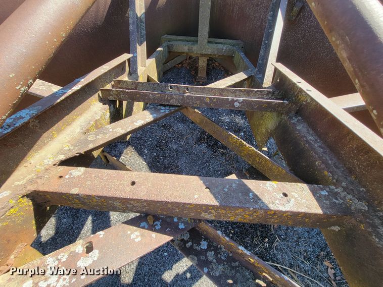 image for item FL9110 (2) V-plows