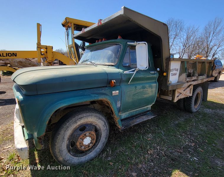 image for item FL9116 1966 Chevrolet 60  dump truck