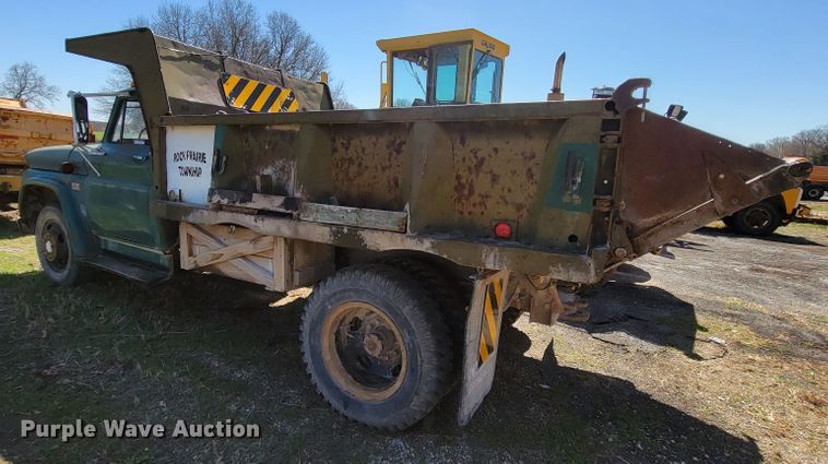 image for item FL9116 1966 Chevrolet 60  dump truck
