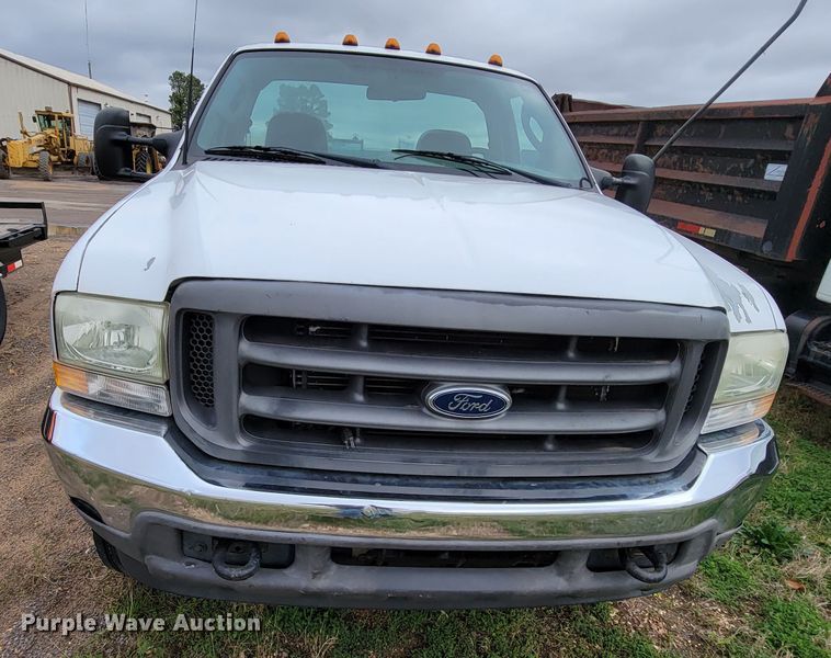 image for item FL9119 2003 Ford F450 Super Duty  truck cab and chassis