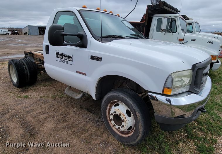 image for item FL9119 2003 Ford F450 Super Duty  truck cab and chassis