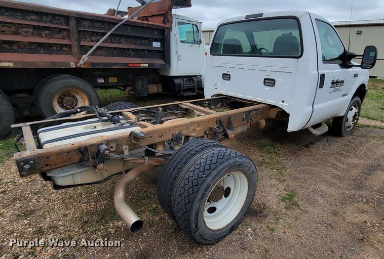 image for item FL9119 2003 Ford F450 Super Duty  truck cab and chassis