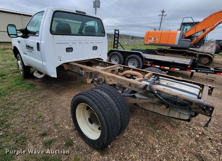 image for item FL9119 2003 Ford F450 Super Duty  truck cab and chassis