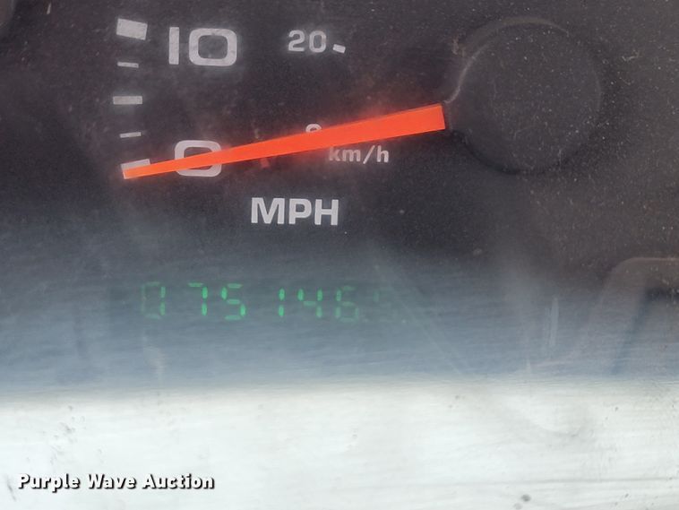 image for item FL9119 2003 Ford F450 Super Duty  truck cab and chassis