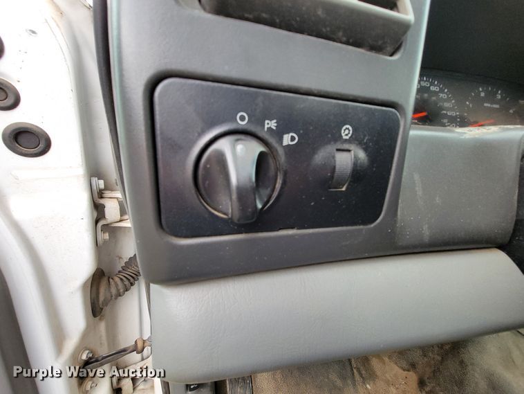 image for item FL9119 2003 Ford F450 Super Duty  truck cab and chassis