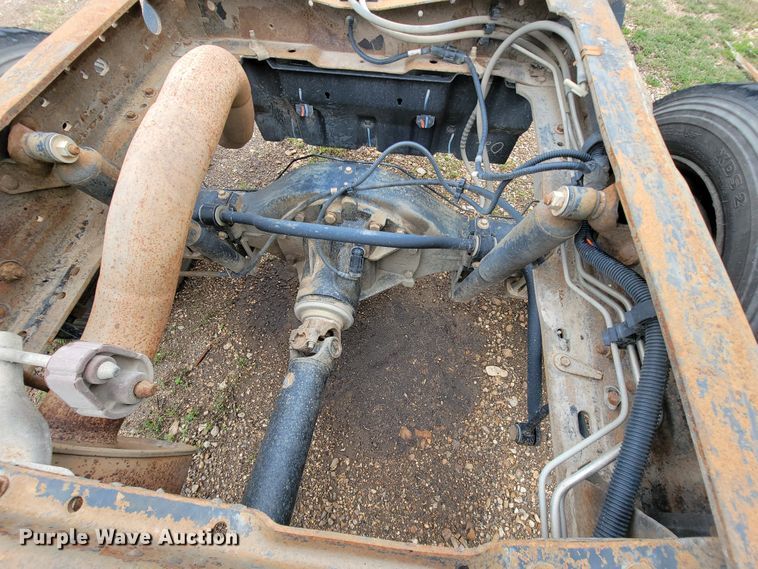 image for item FL9119 2003 Ford F450 Super Duty  truck cab and chassis
