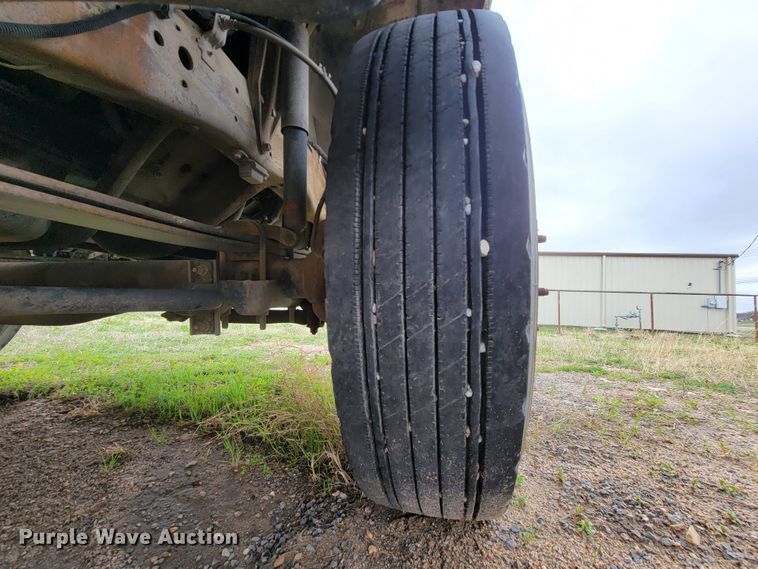 image for item FL9119 2003 Ford F450 Super Duty  truck cab and chassis