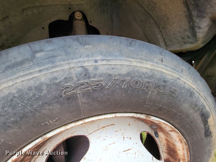 image for item FL9119 2003 Ford F450 Super Duty  truck cab and chassis