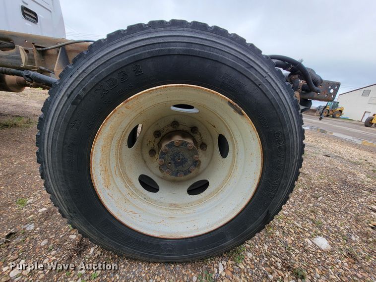 image for item FL9119 2003 Ford F450 Super Duty  truck cab and chassis