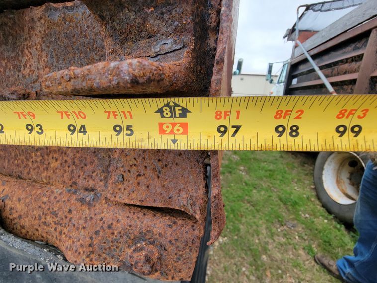 image for item FL9120 1999 International 4900  dump truck