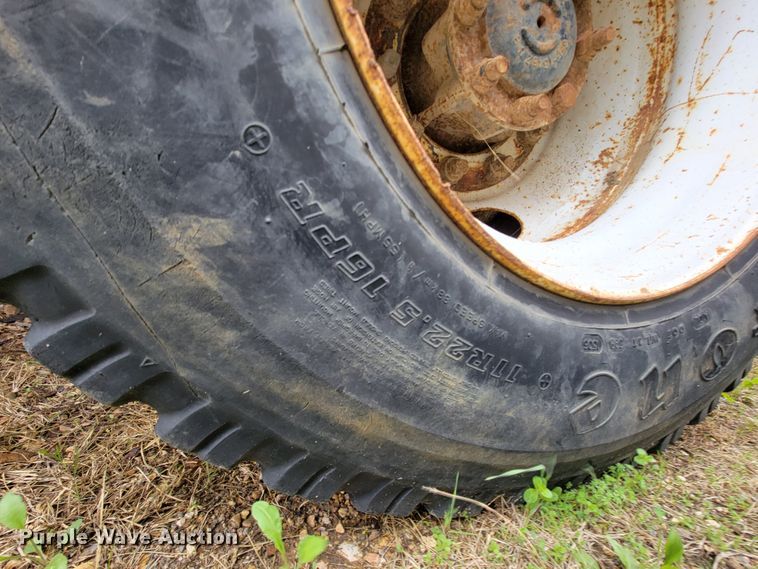 image for item FL9120 1999 International 4900  dump truck