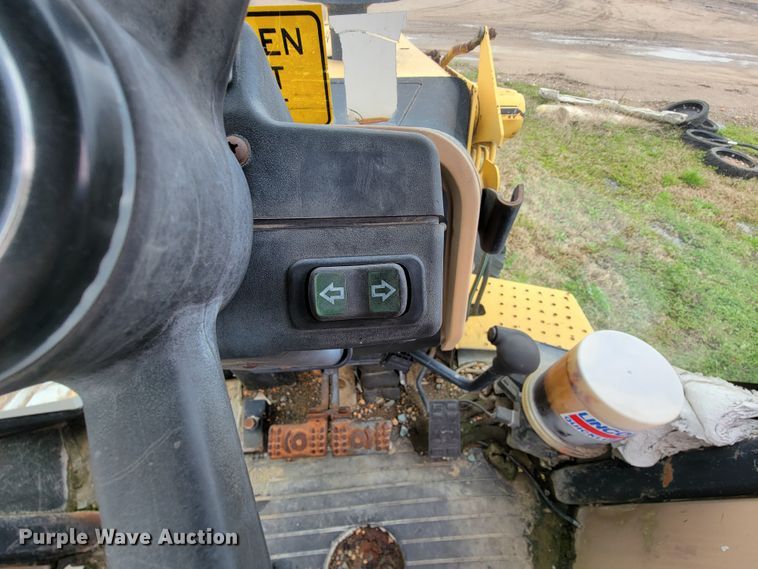 image for item FL9122 1997 John Deere 310E  backhoe