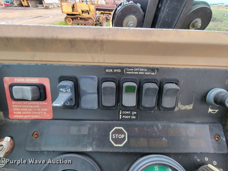 image for item FL9122 1997 John Deere 310E  backhoe