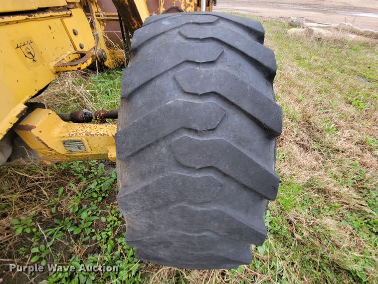 image for item FL9122 1997 John Deere 310E  backhoe