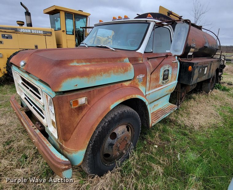image for item FL9124 1968 Chevrolet 50  oil distributor truck