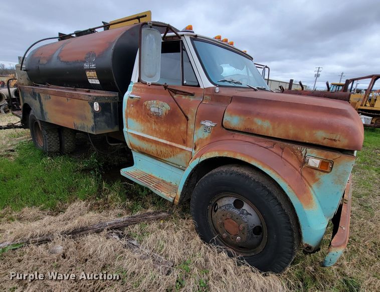 image for item FL9124 1968 Chevrolet 50  oil distributor truck