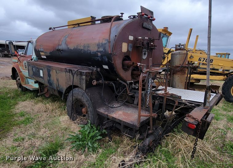 image for item FL9124 1968 Chevrolet 50  oil distributor truck