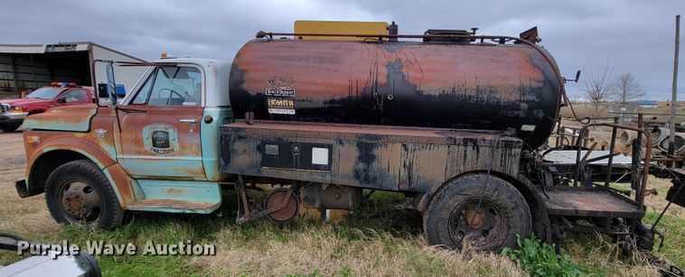 image for item FL9124 1968 Chevrolet 50  oil distributor truck