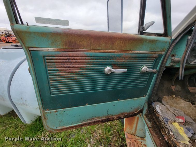 image for item FL9124 1968 Chevrolet 50  oil distributor truck